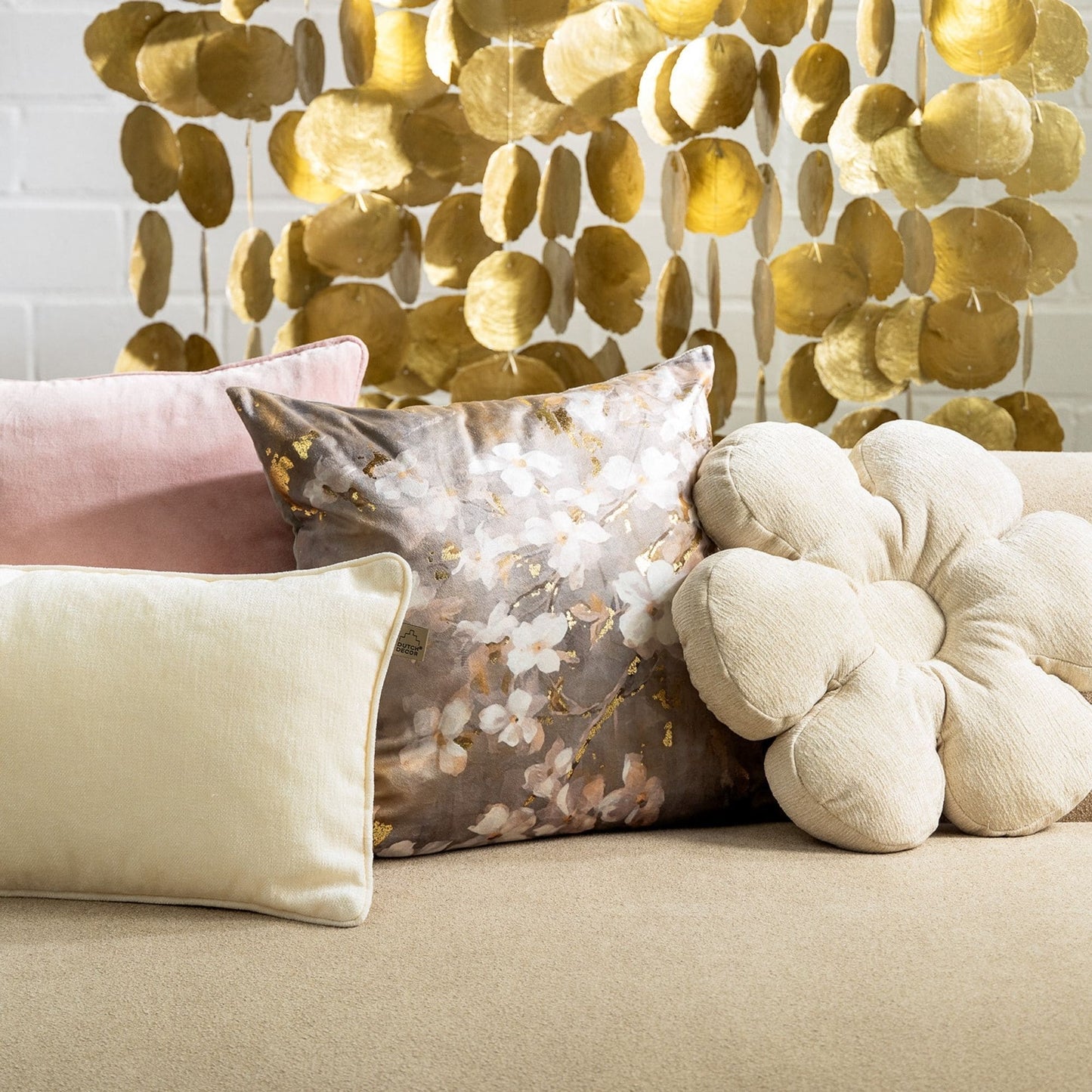 Sierkussen bloom - 43 x 43 - beige