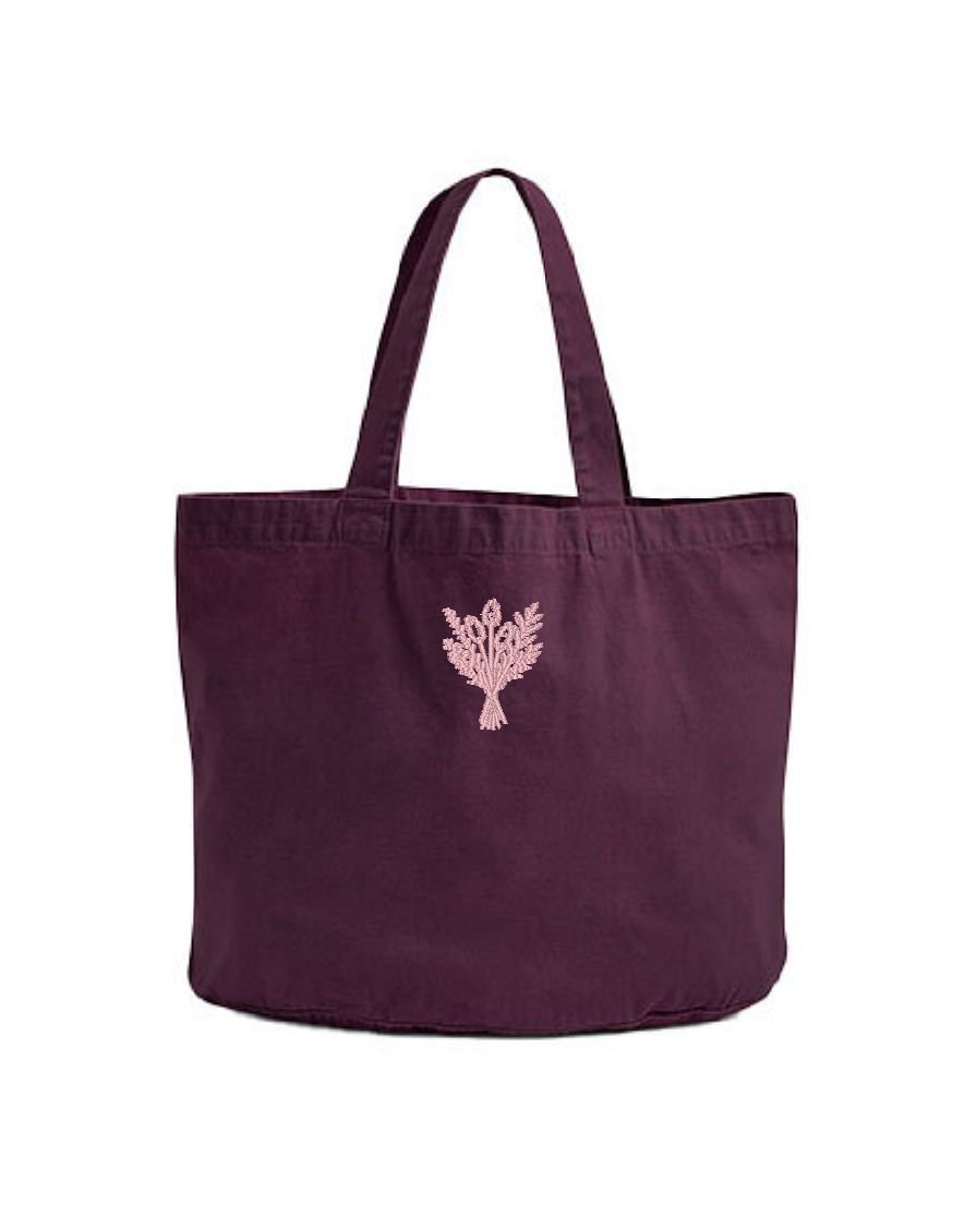 Vintage totebag met geborduurde wildbloemen