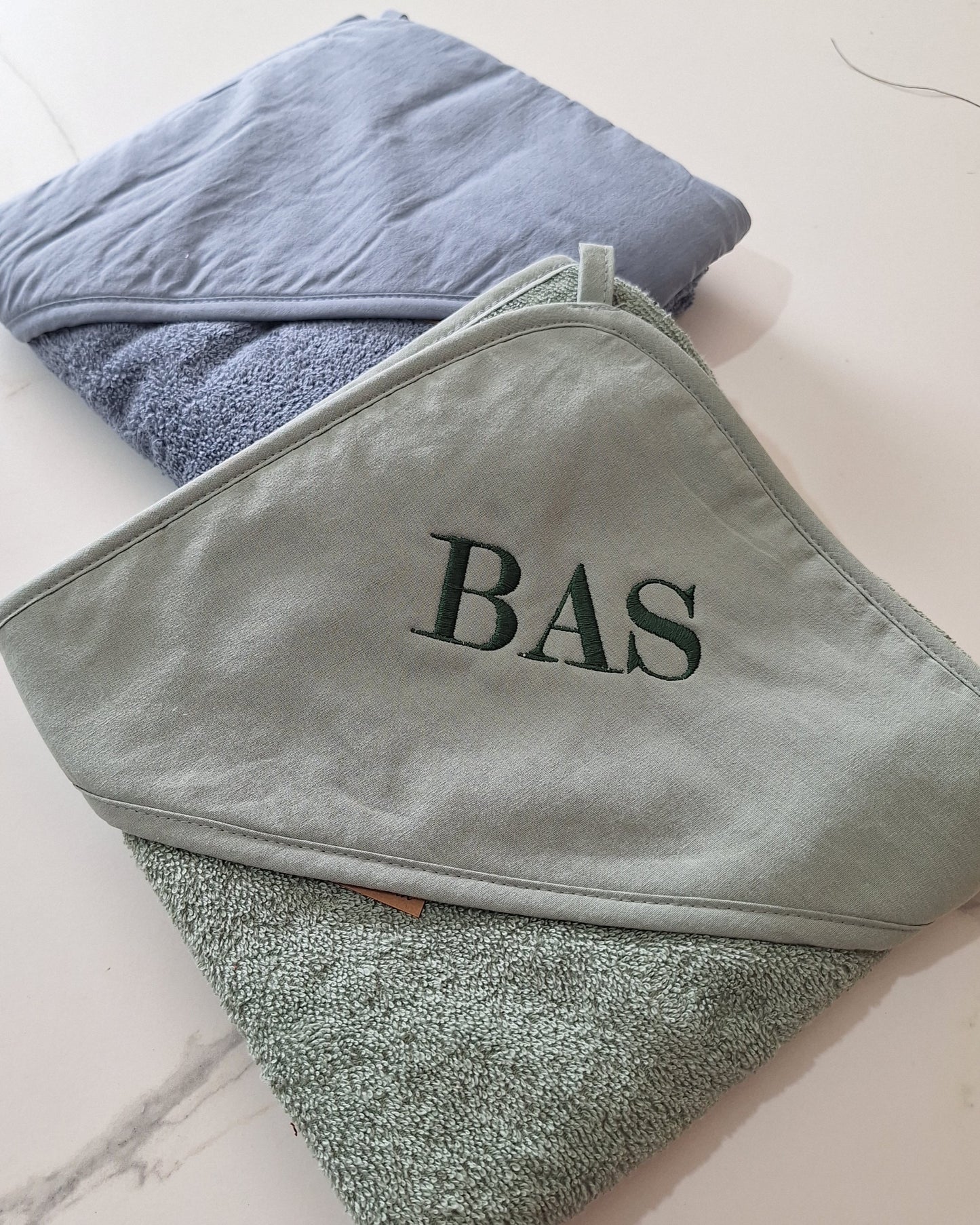Badcape met naam geborduurd