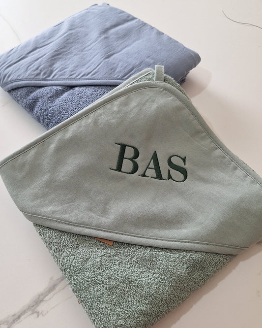 Badcape met naam geborduurd