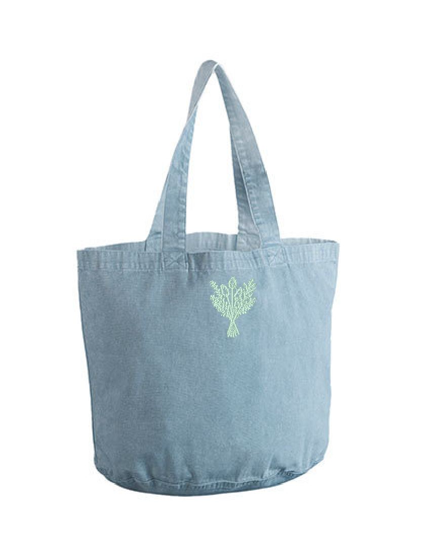 Vintage totebag met geborduurde wildbloemen
